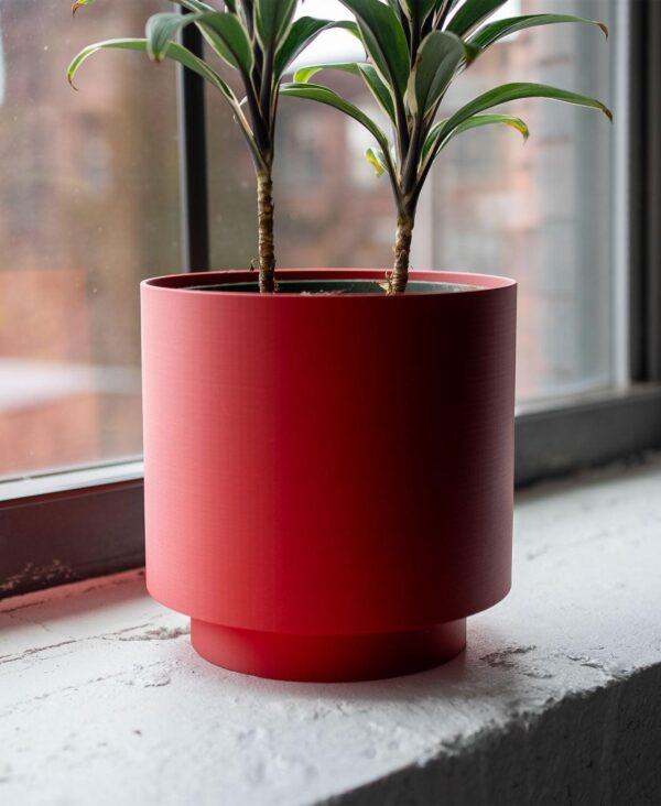 Classic Planter with Hidden Drip Tray