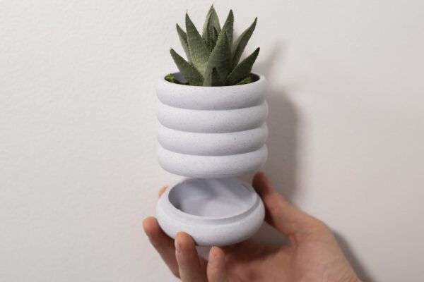 il_fullxfull.8299932867_cbvq.jpg Poppy Wall Planter | Minimalist Hanging Planter | Contemporary Home Decor