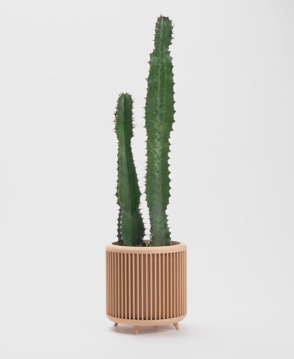 Raised Leg Planter | Hidden Water Tray